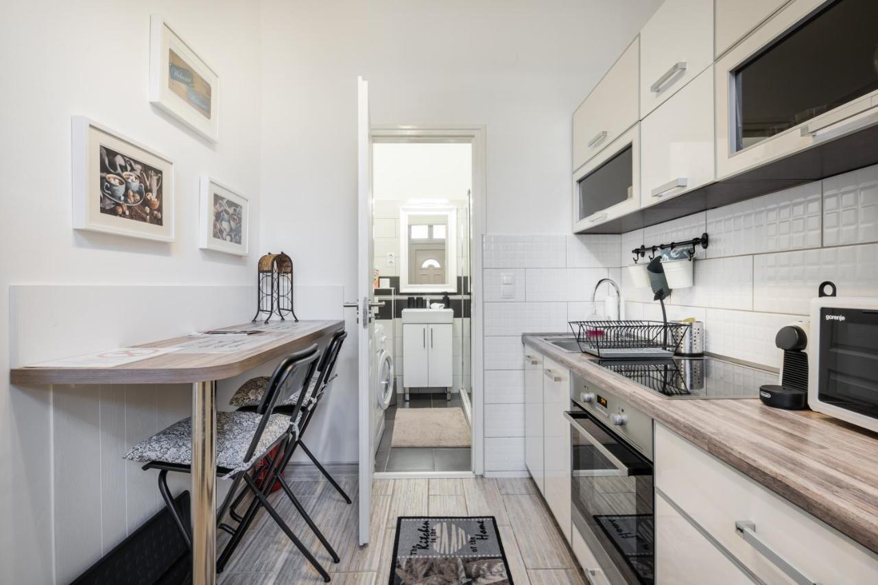 Stella Apartment Budapest Exteriör bild